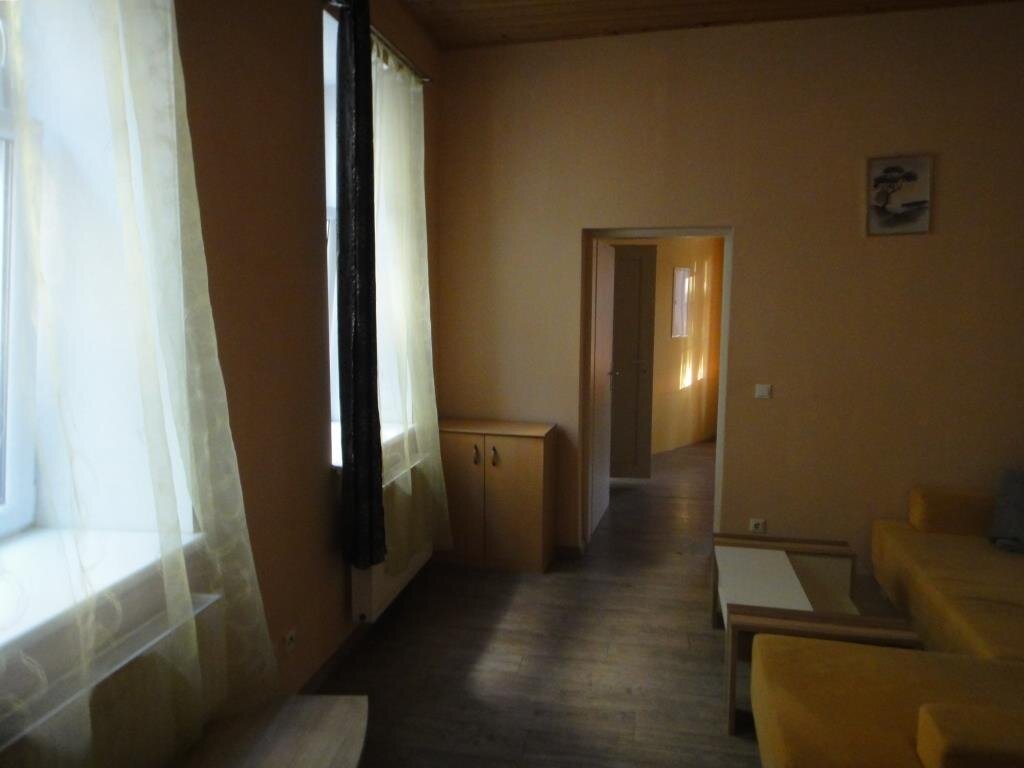 Zimmer Wohnung 2