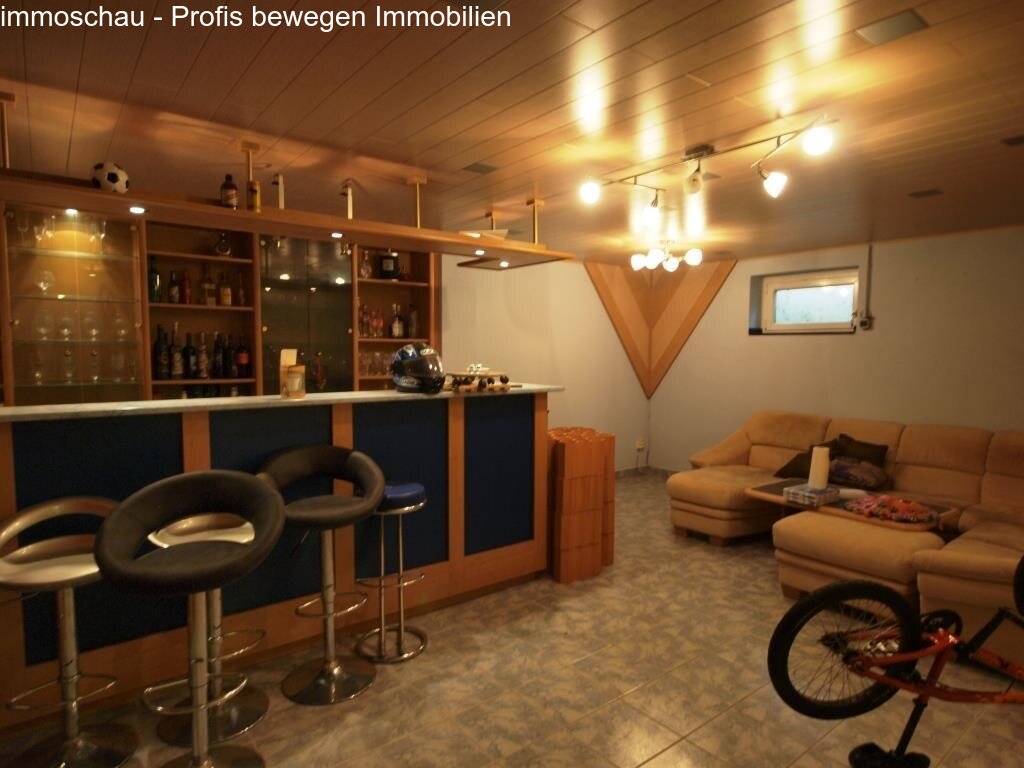 Partyraum im Keller Bild 1