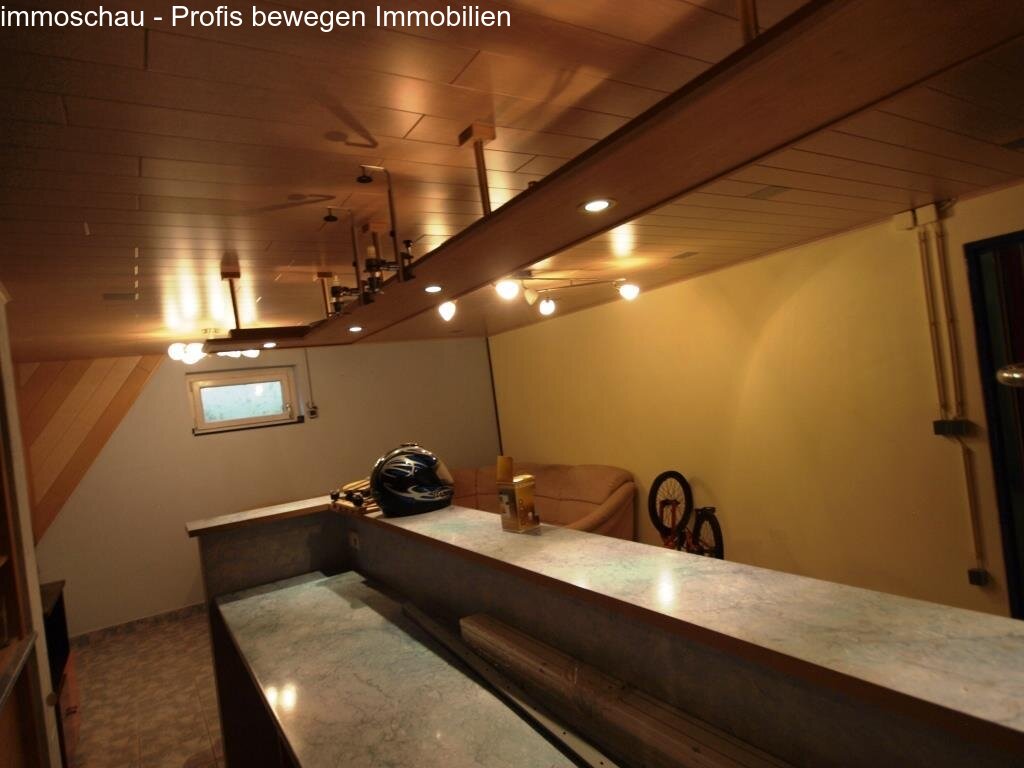 Partyraum im Keller Bild 3