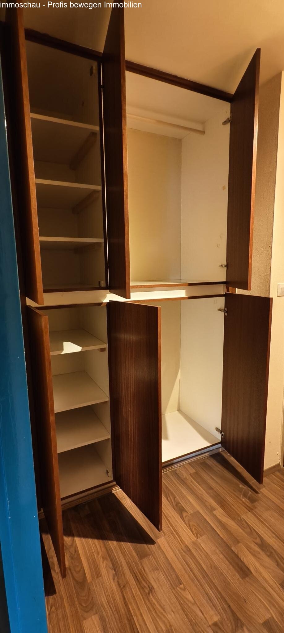 Einbauschrank im Vorraum Einbauschrank im Vorraum