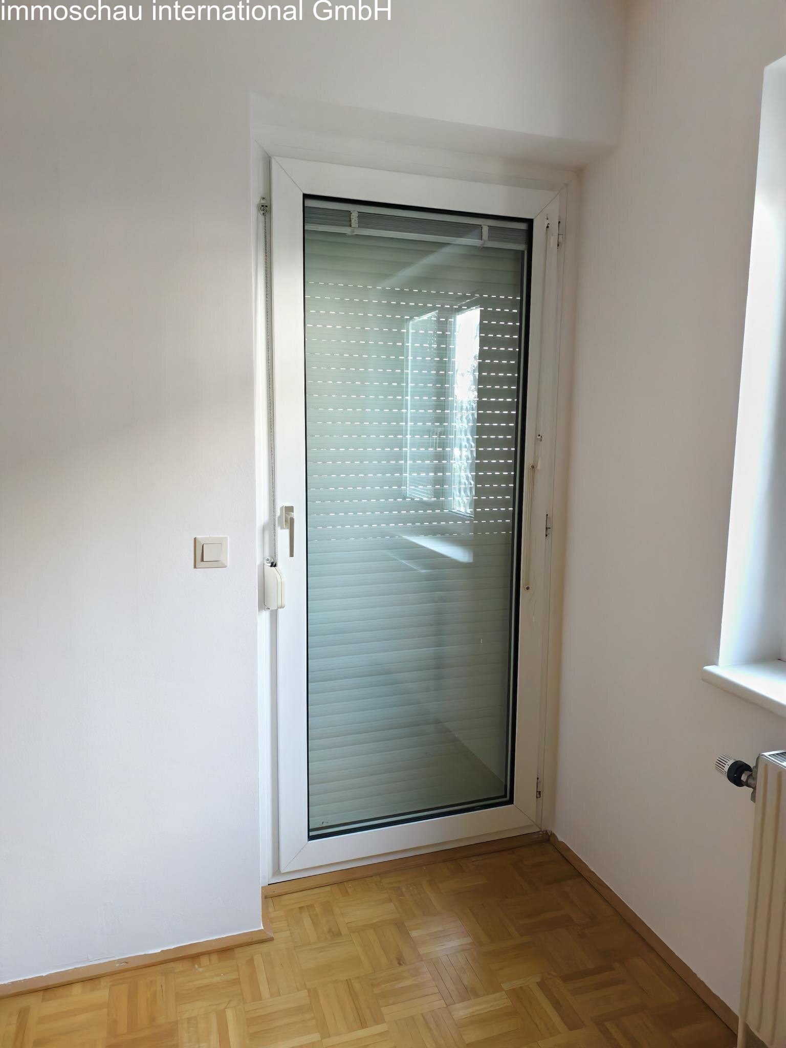 Rolläden im Wohnzimmer und Schlafzimmer