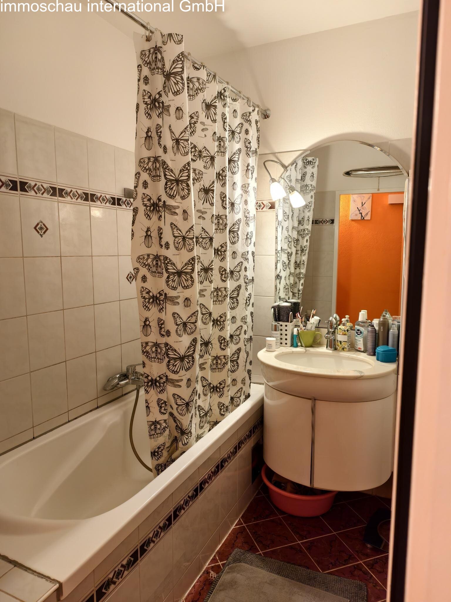 Bad mit Wanne